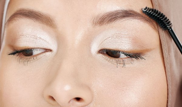 Pourquoi utiliser les cosmétiques pour les sourcils ?